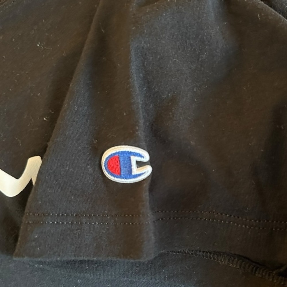 Champion Logo Black Tee Shirt - Size XL - Picture 2 of 8
